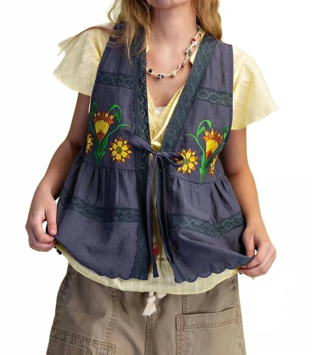 NEW EASEL embroidery front vest in smoke